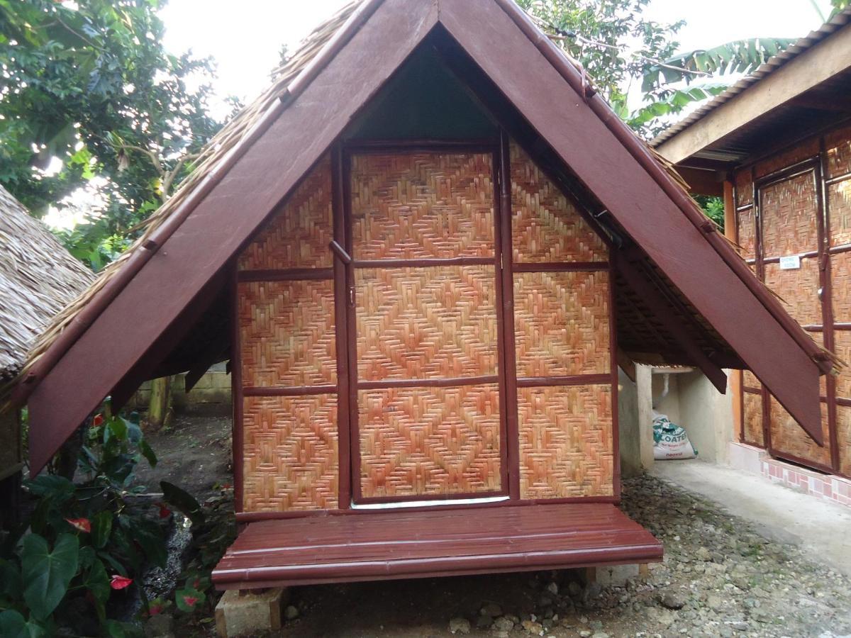 Lhoyjean Garden Hostel Batuan Exterior photo