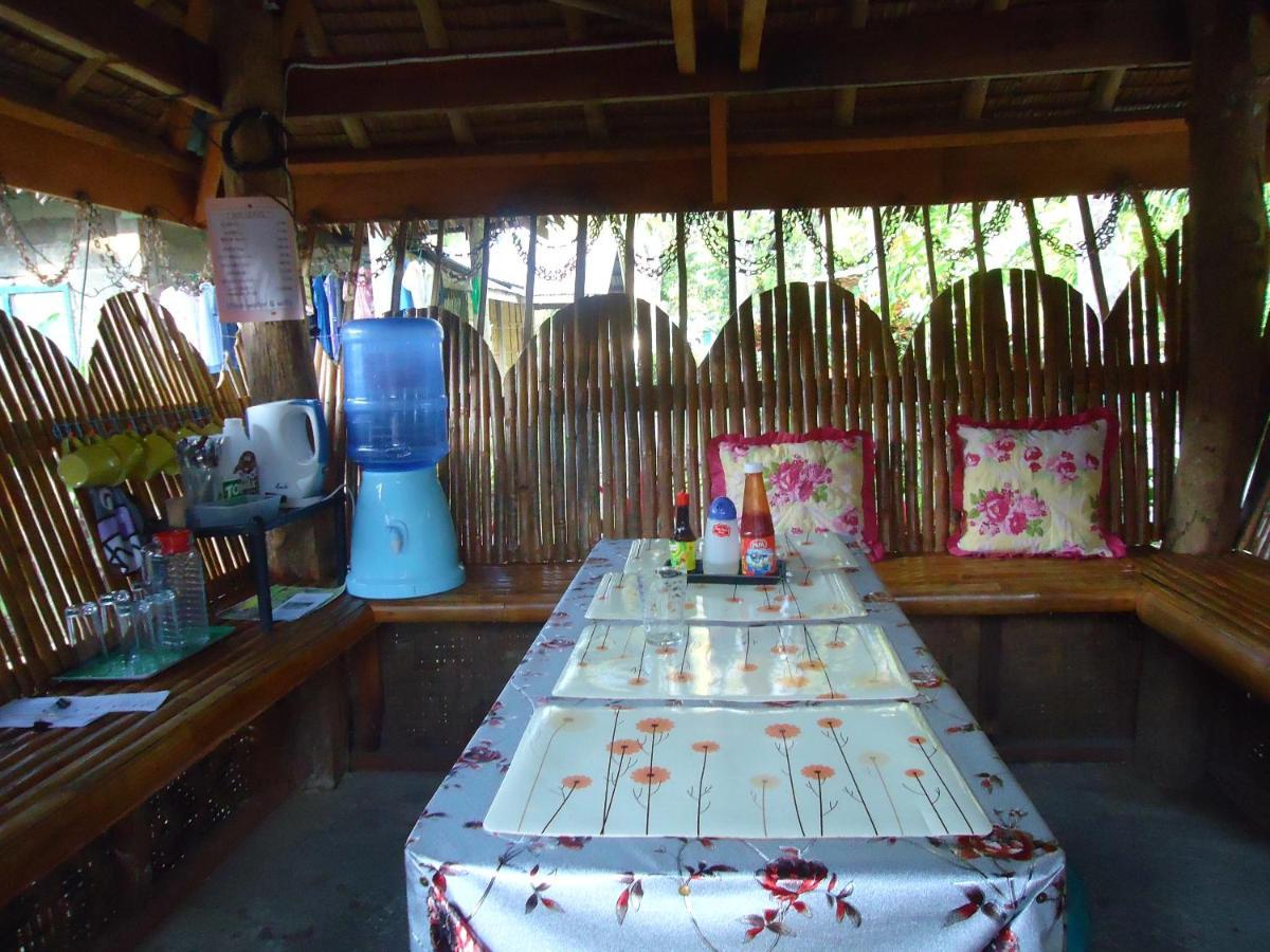 Lhoyjean Garden Hostel Batuan Exterior photo