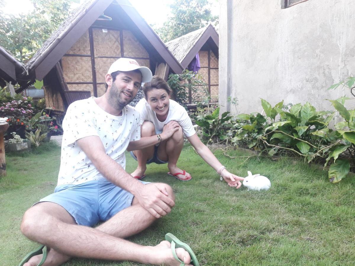 Lhoyjean Garden Hostel Batuan Exterior photo