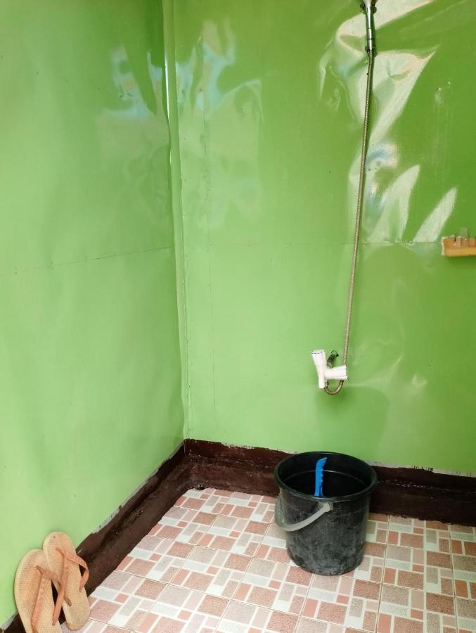 Lhoyjean Garden Hostel Batuan Exterior photo