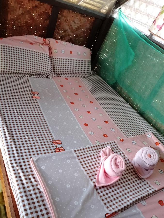 Lhoyjean Garden Hostel Batuan Exterior photo
