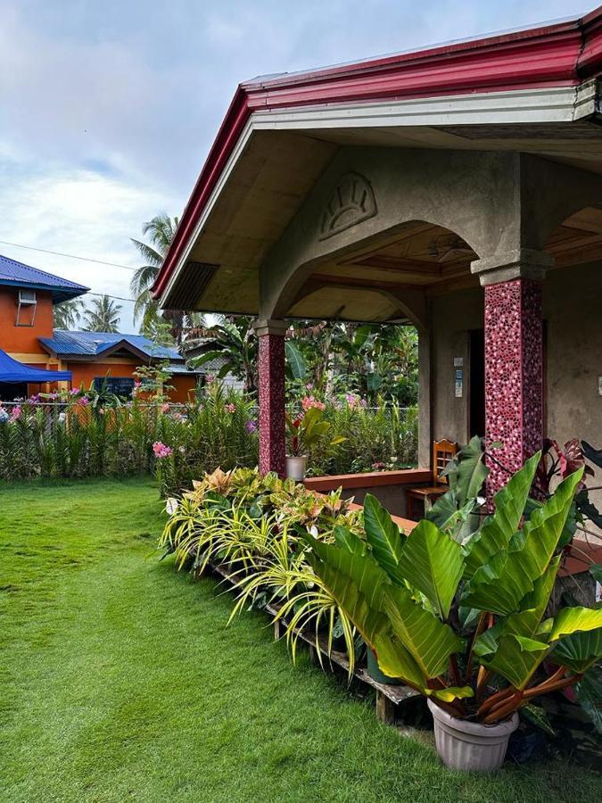 Lhoyjean Garden Hostel Batuan Exterior photo