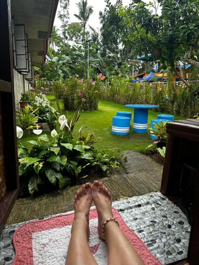 Lhoyjean Garden Hostel Batuan Exterior photo