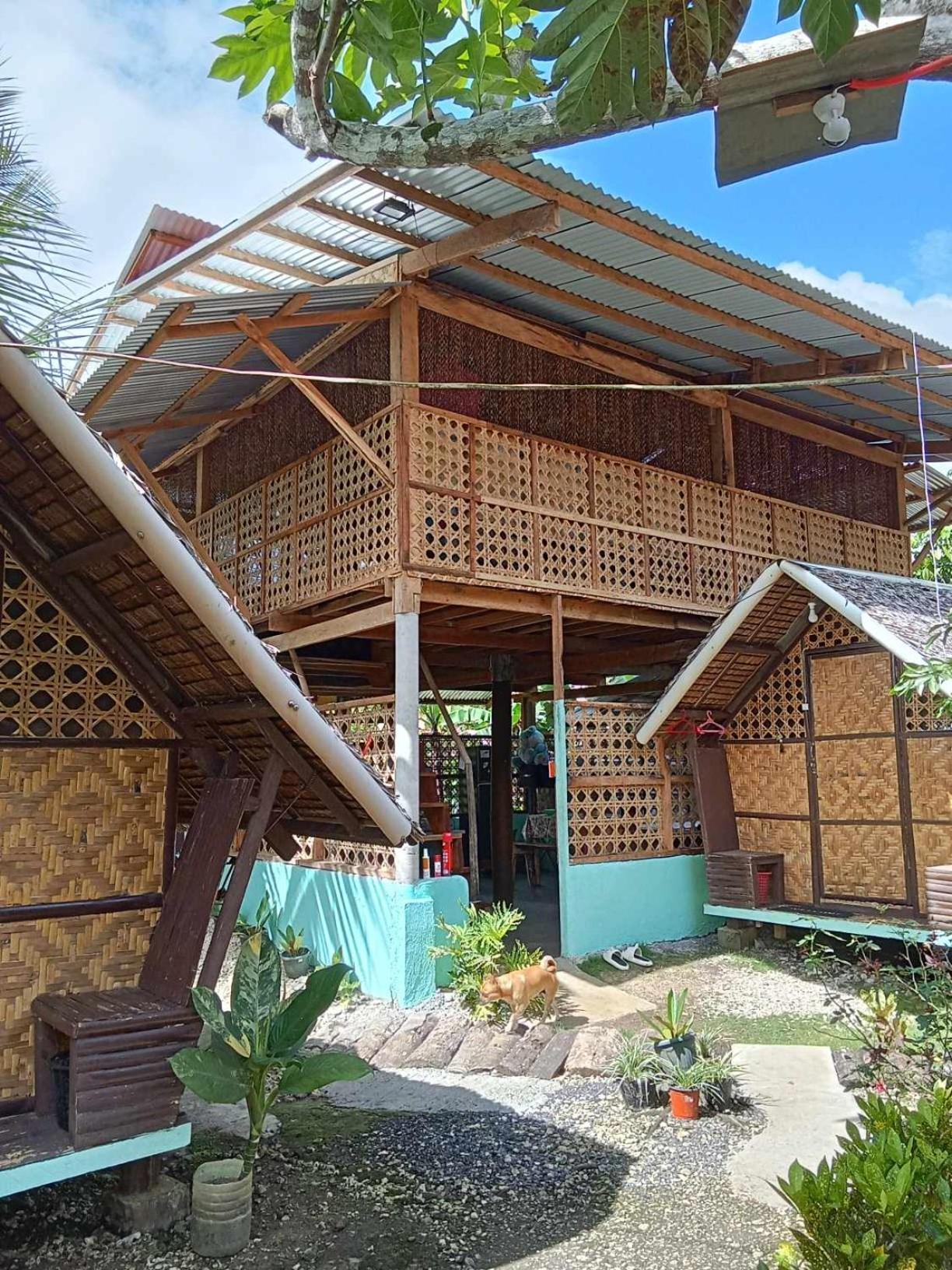 Lhoyjean Garden Hostel Batuan Exterior photo